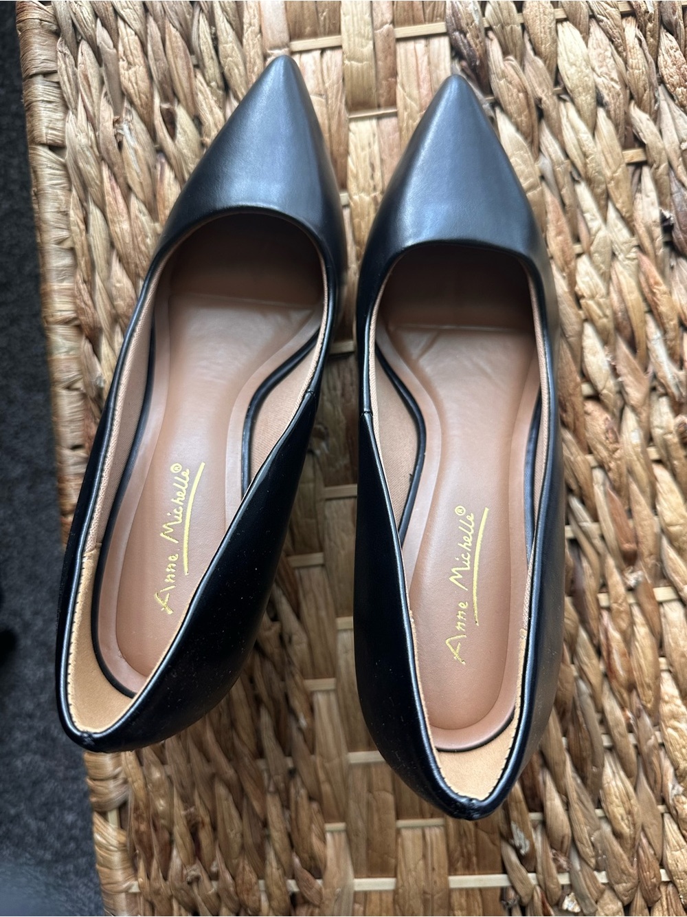 Anne Michelle Black Pointed Toe Women's Pumps- Size 7 1/2